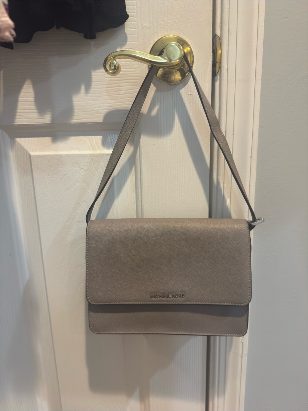 MICHAEL KORS grey Saffiano Leather Shoulder Bag adjustable straps